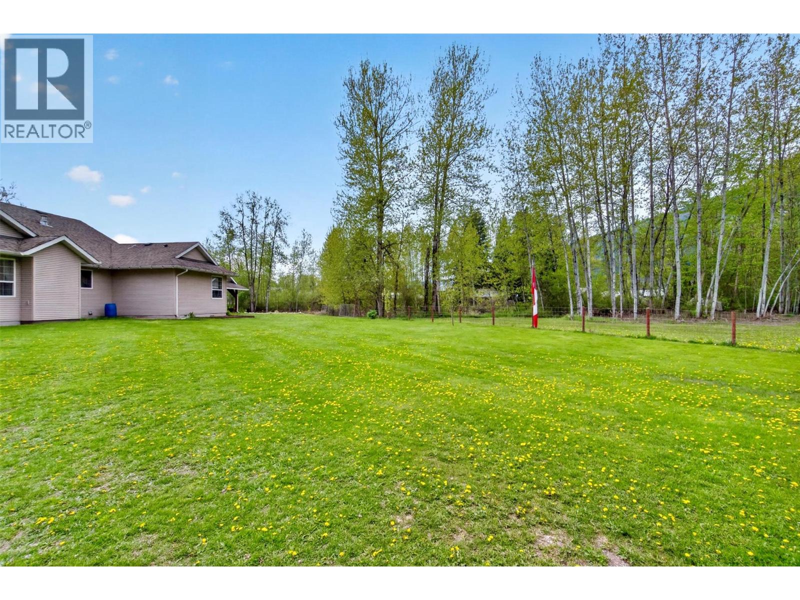  2069 Solsqua Road, Sicamous
