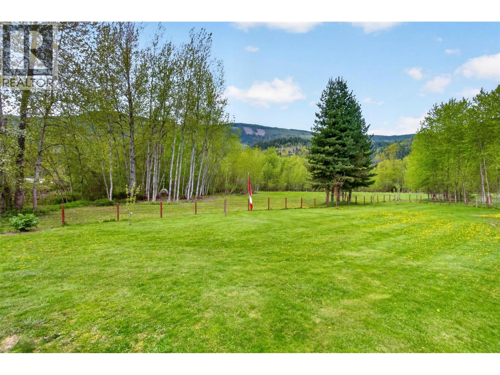  2069 Solsqua Road, Sicamous