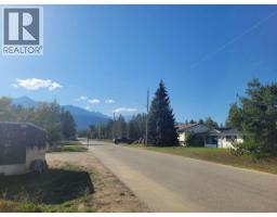 1123 14th Avenue, Valemount, BC V0E2Z0 Photo 8
