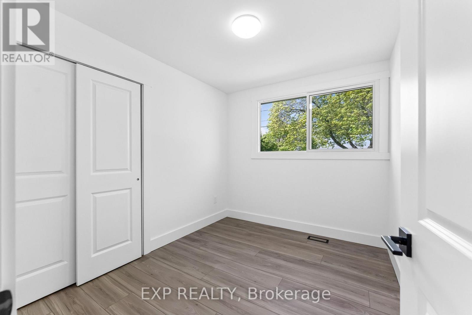554 LAKE STREET - 17