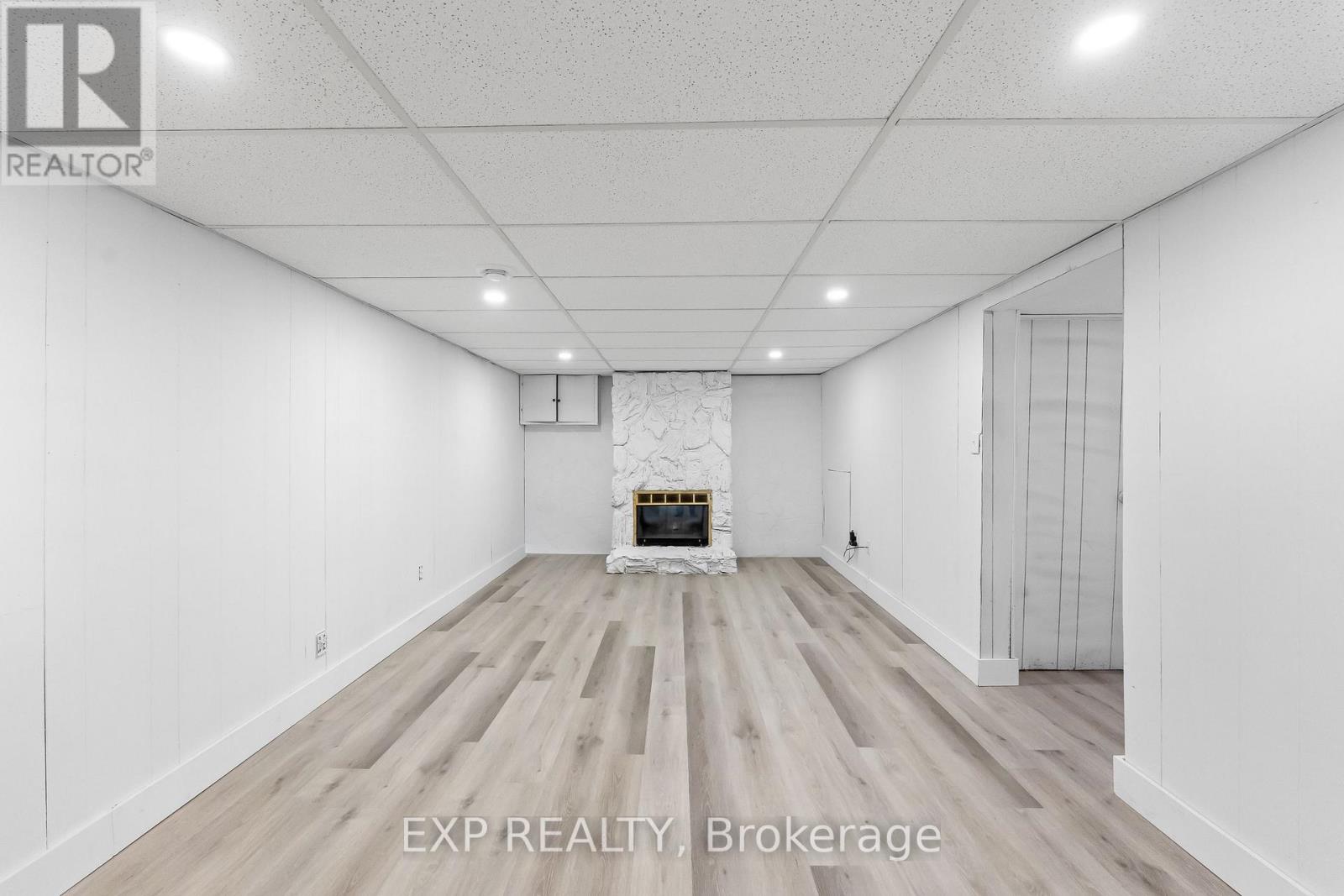 554 LAKE STREET - 24