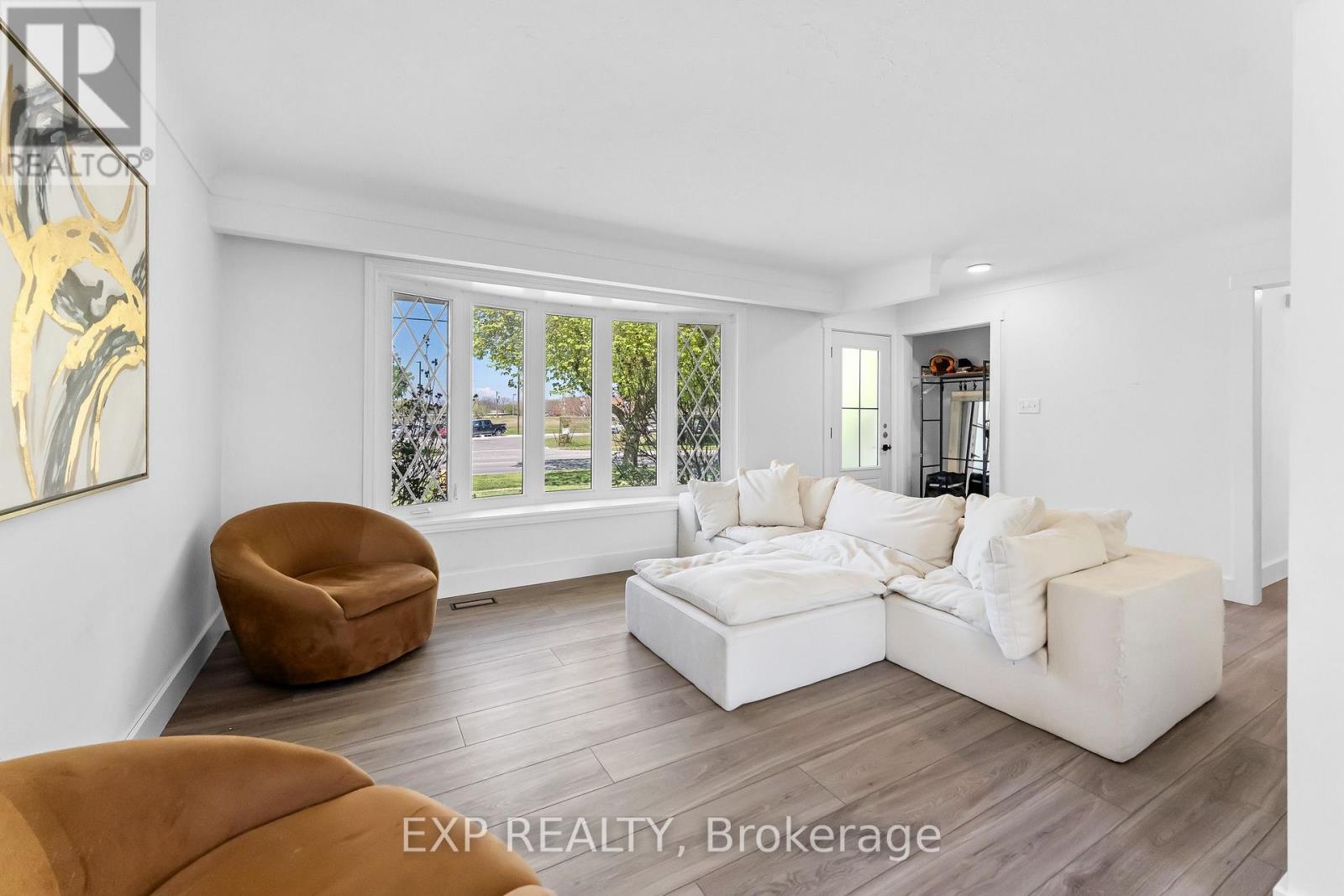 554 LAKE STREET - 7
