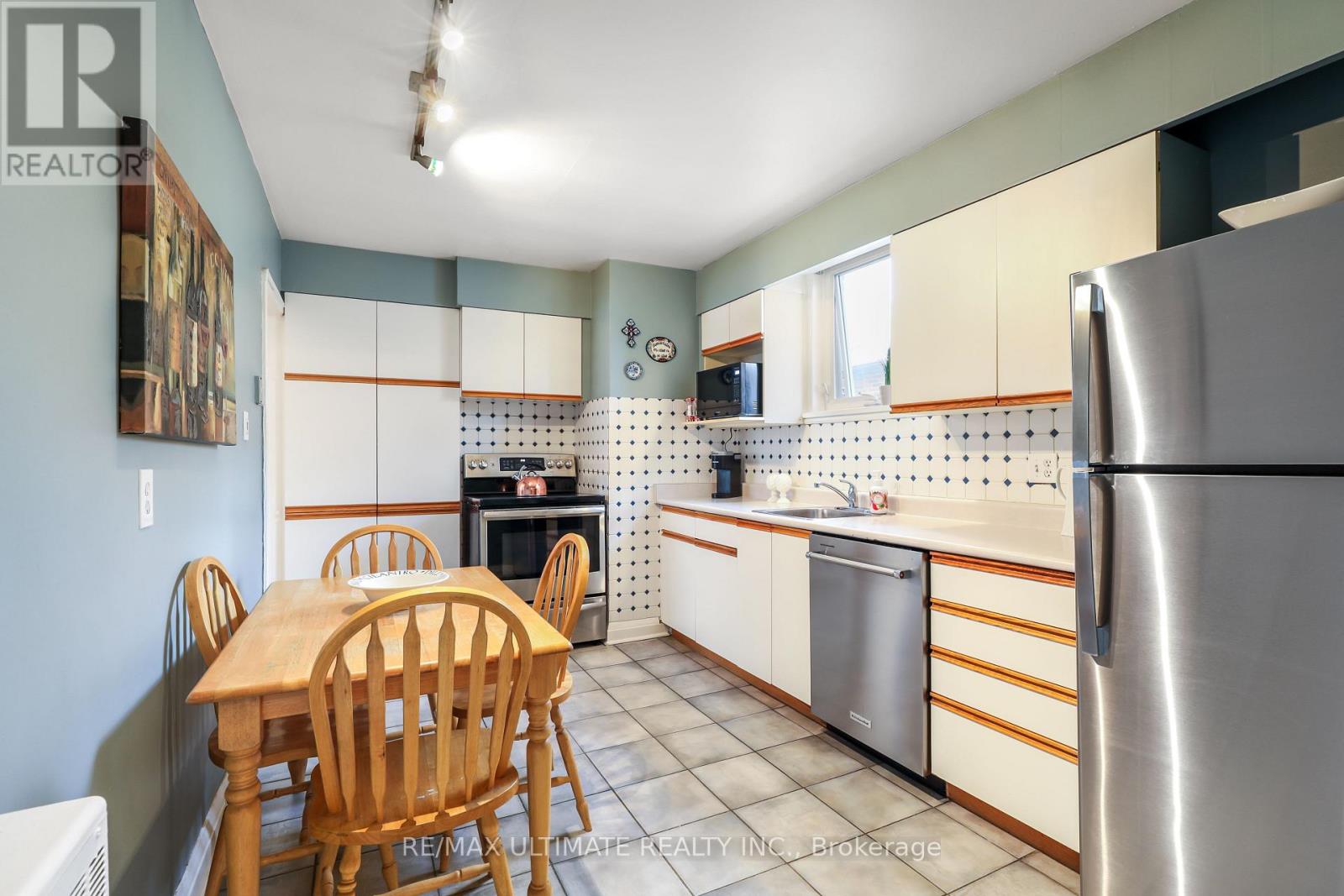 220 PARKVIEW HILL CRESCENT - 7