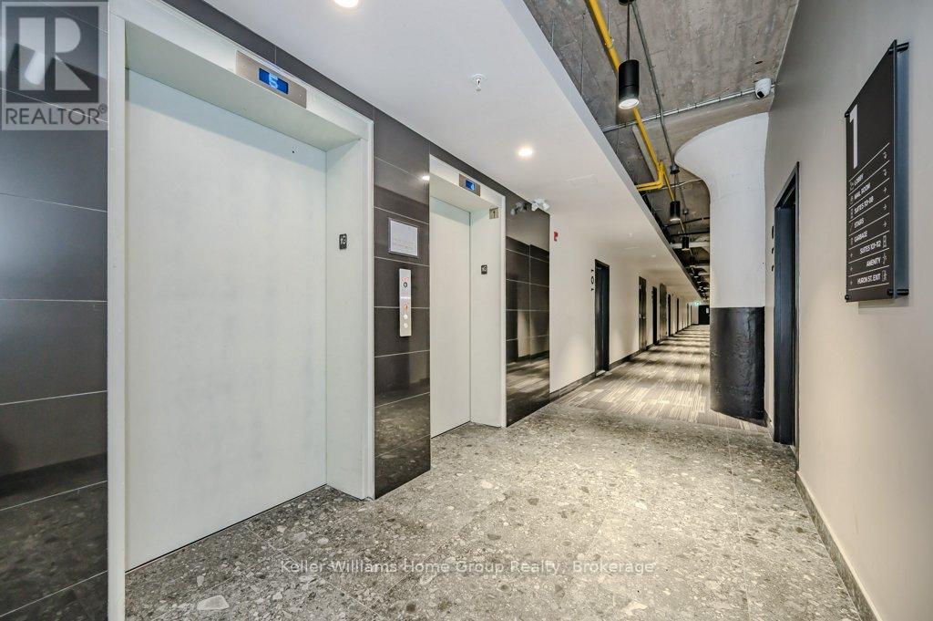 #304 120 HURON STREET - 10