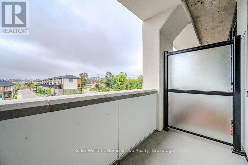 #304 120 HURON STREET - 28