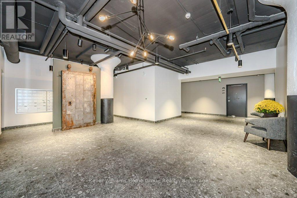 #304 120 HURON STREET - 8