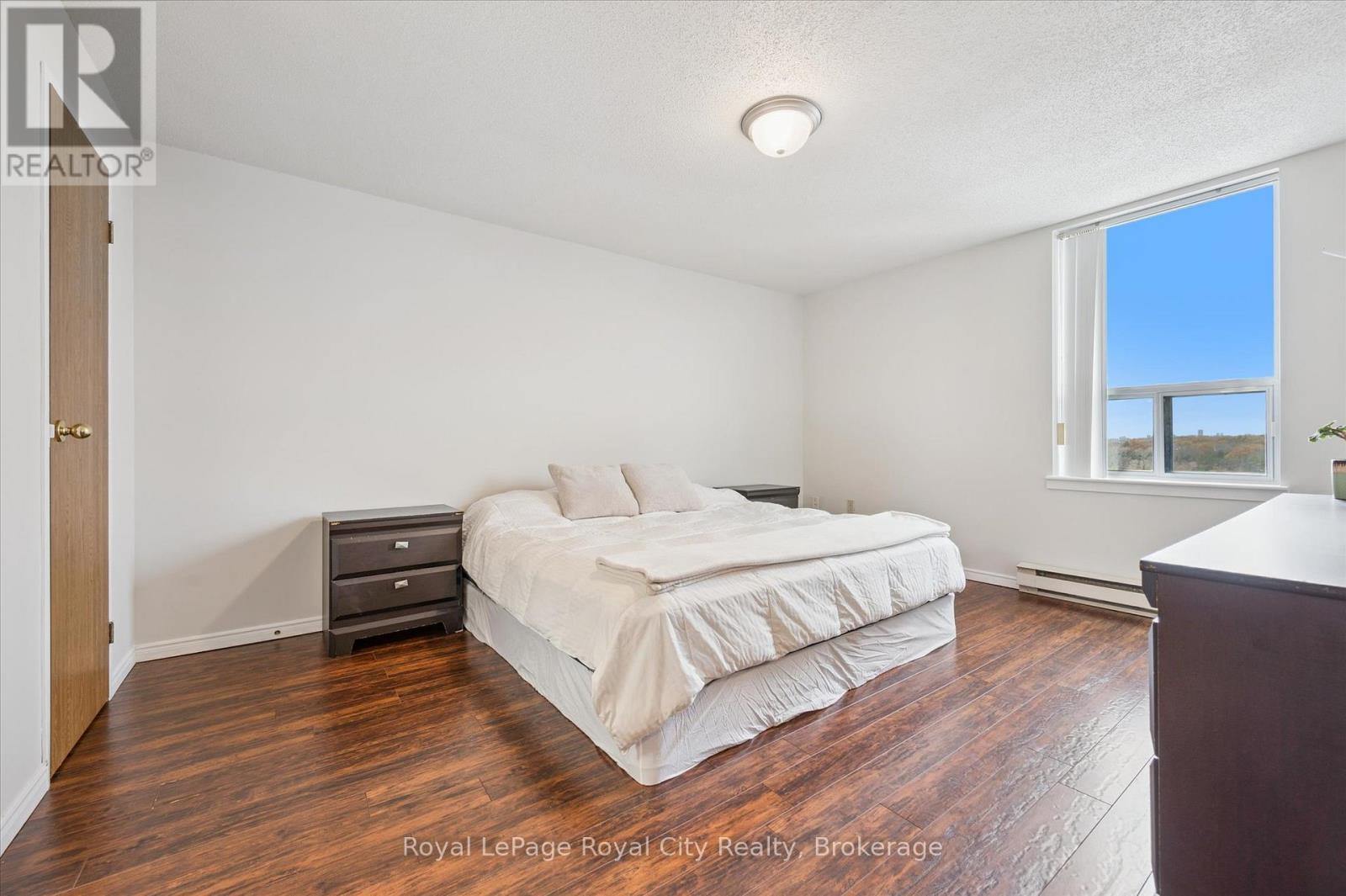 #1410 35 GREEN VALLEY DRIVE - 23
