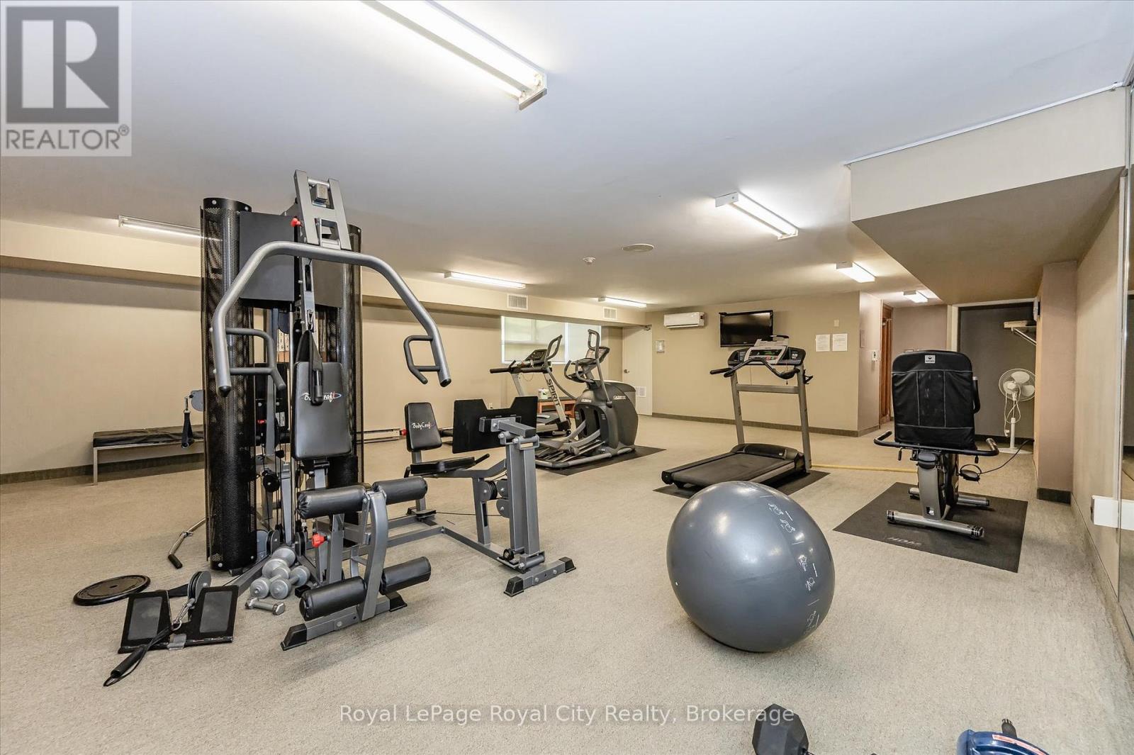 #1410 35 GREEN VALLEY DRIVE - 30