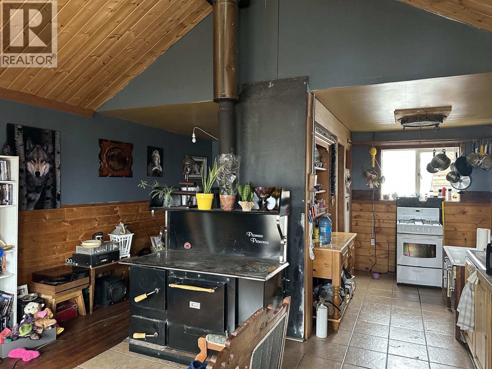 13202 WOODMERE ROAD, Telkwa