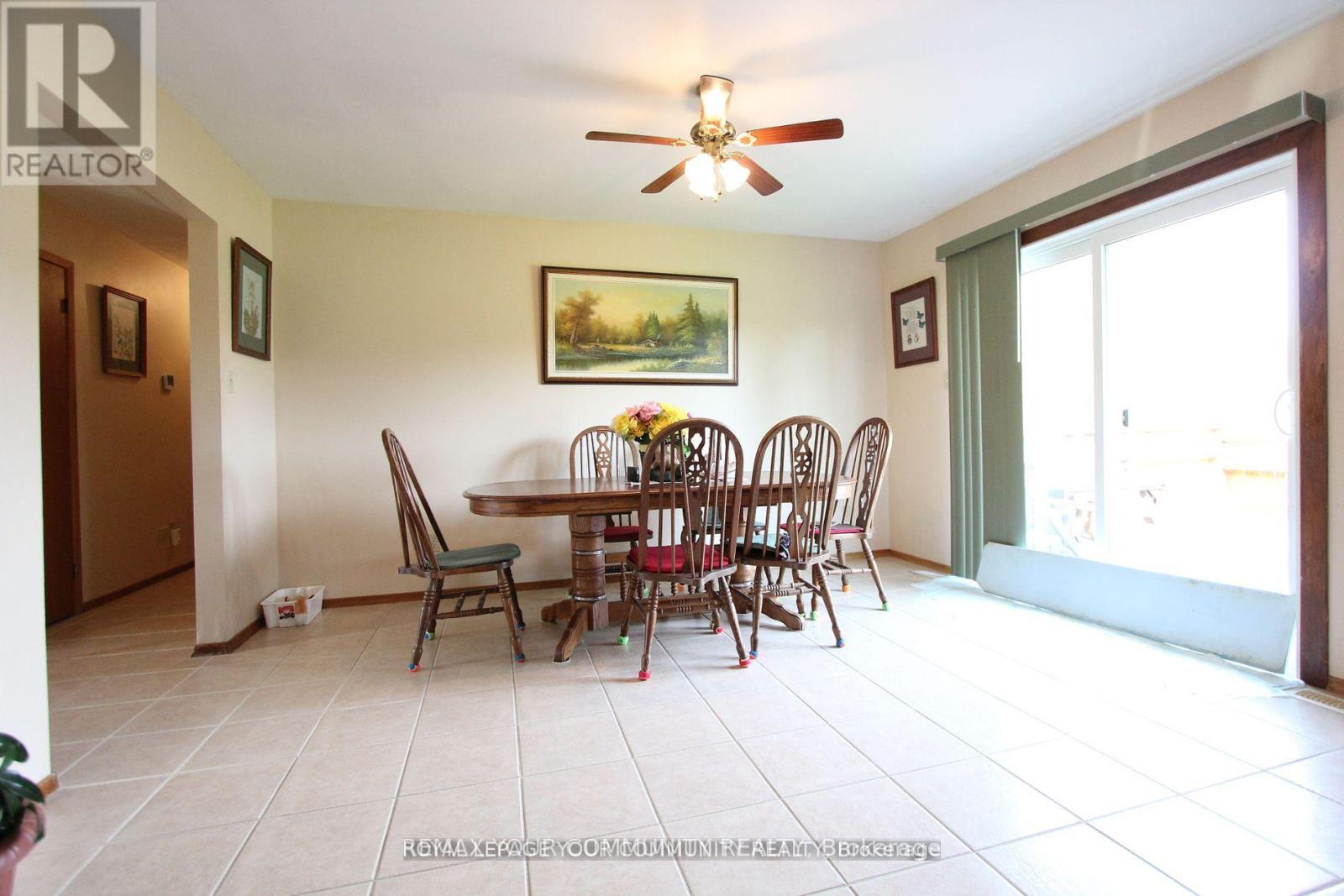 20161 BATHURST STREET - 15