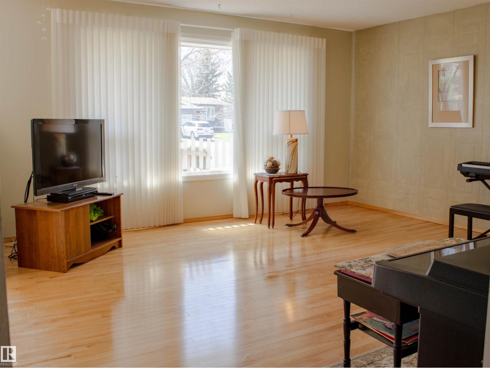 8651 27 AV NW - Image 3