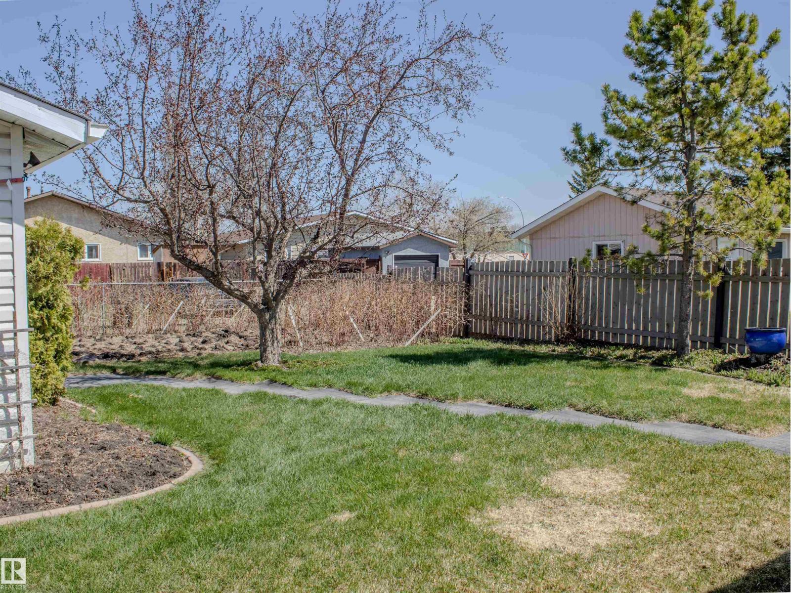 8651 27 AV NW - 45