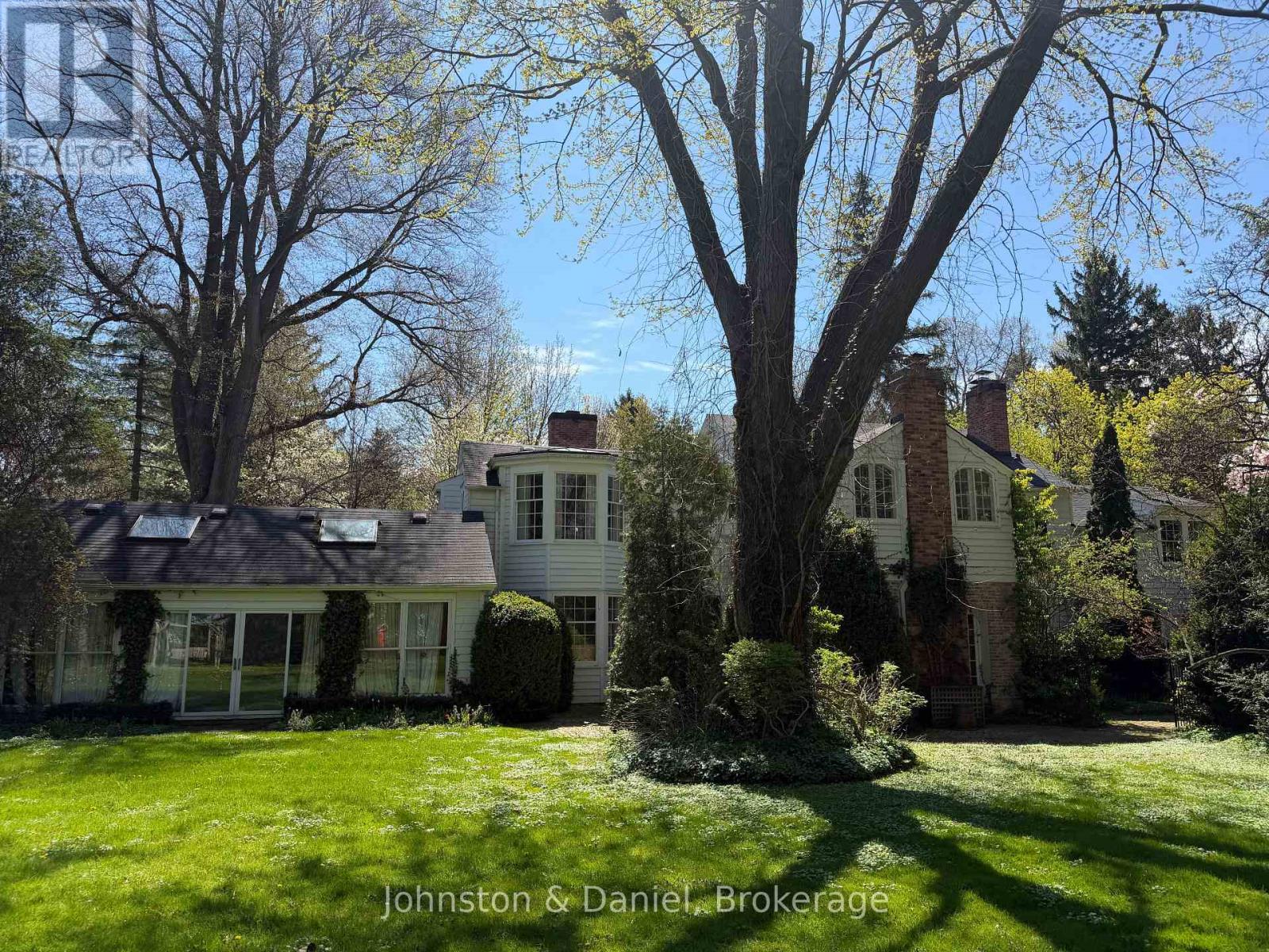 217 Butler photo 4