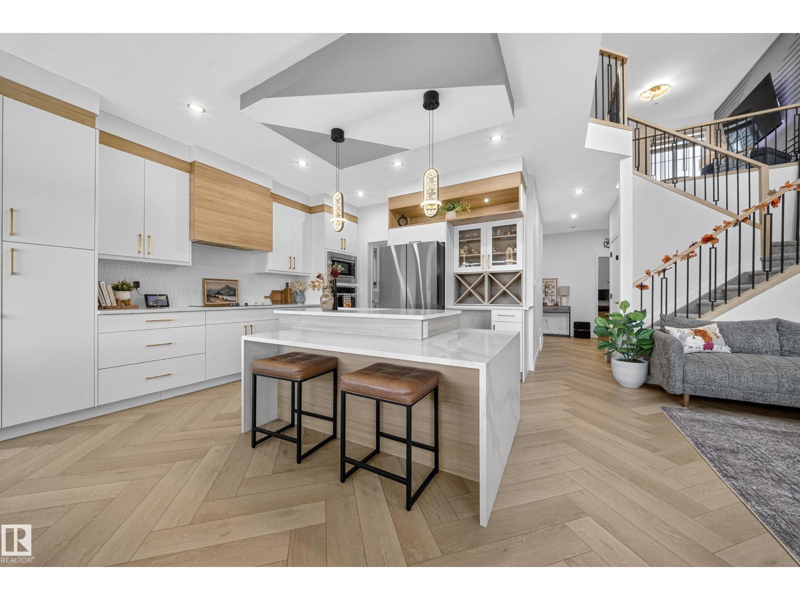 16527 3 ST NE - 23