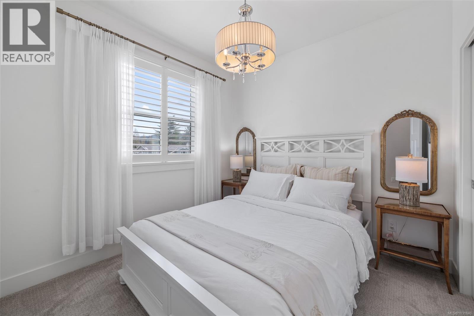 912 Clarke Rd - 25
