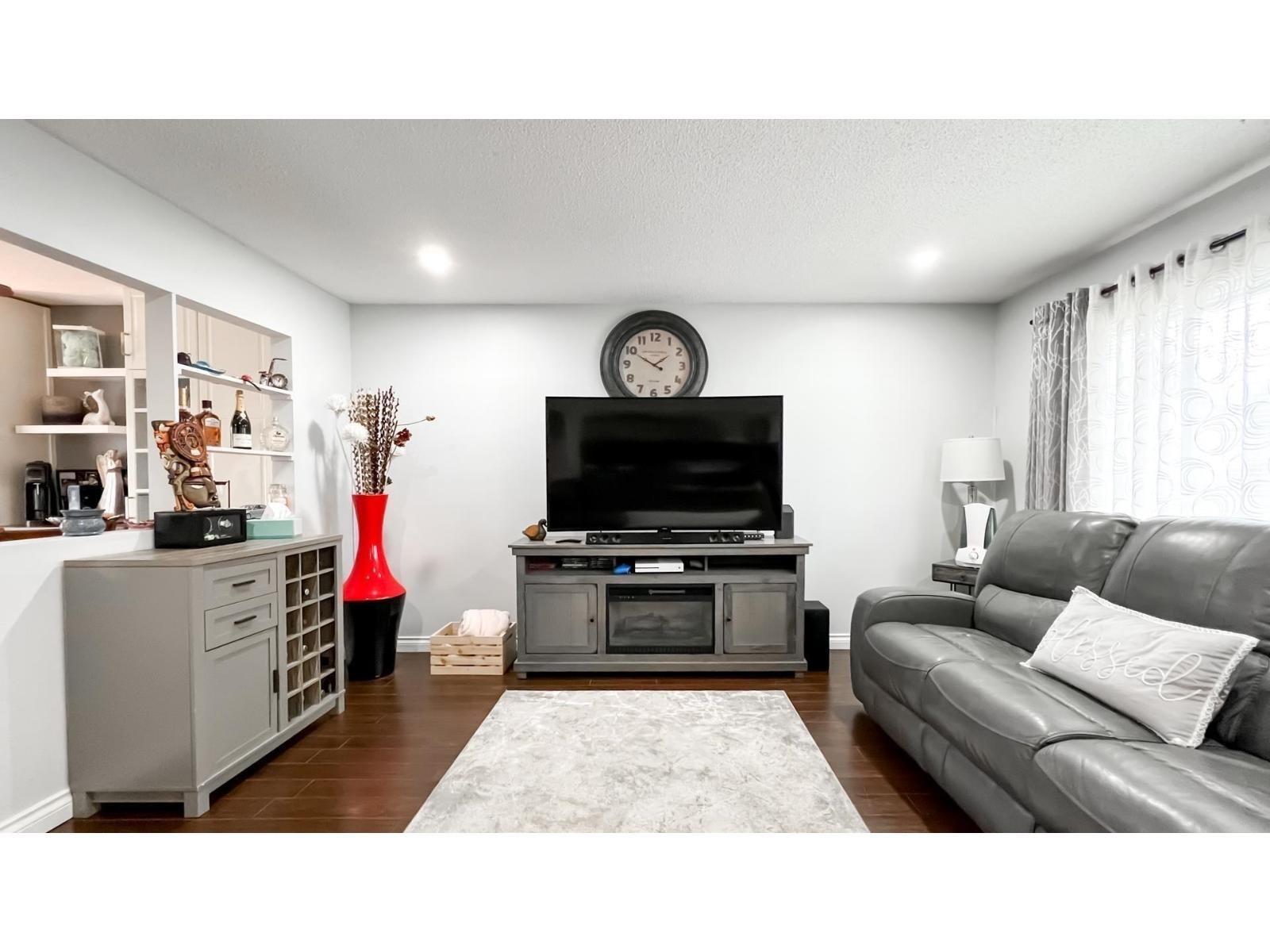 3 Bed, 2 Bath House for Sale in Surrey – 14096 66A AVENUE, Surrey – MLS# R3122671 - Image 10