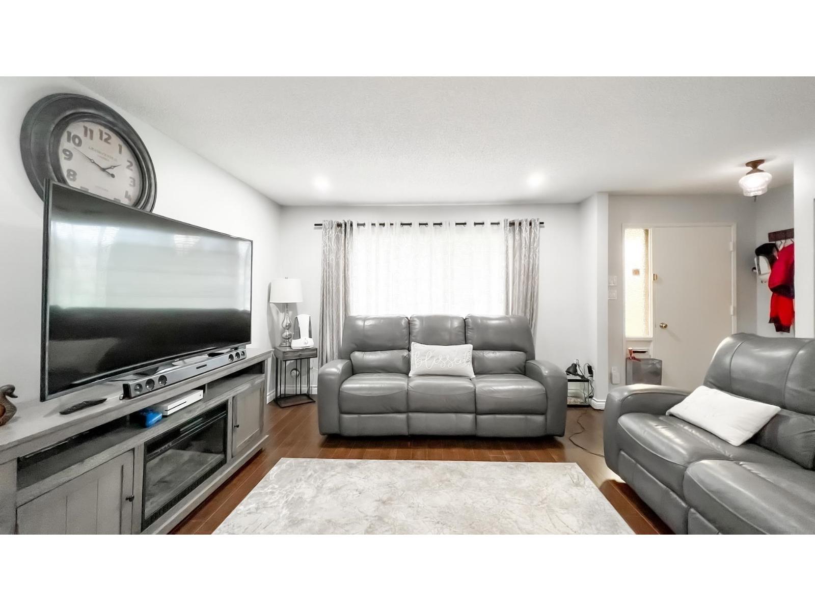 3 Bed, 2 Bath House for Sale in Surrey – 14096 66A AVENUE, Surrey – MLS# R3122671 - Image 20