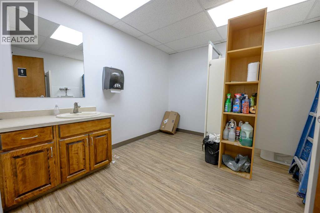 Lower 11725 105 Street - Photo 10