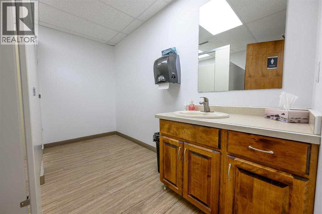 Lower 11725 105 Street - Photo 13