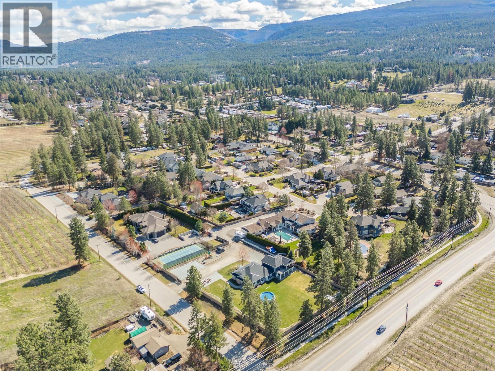 3350 Larkspur Court, Kelowna