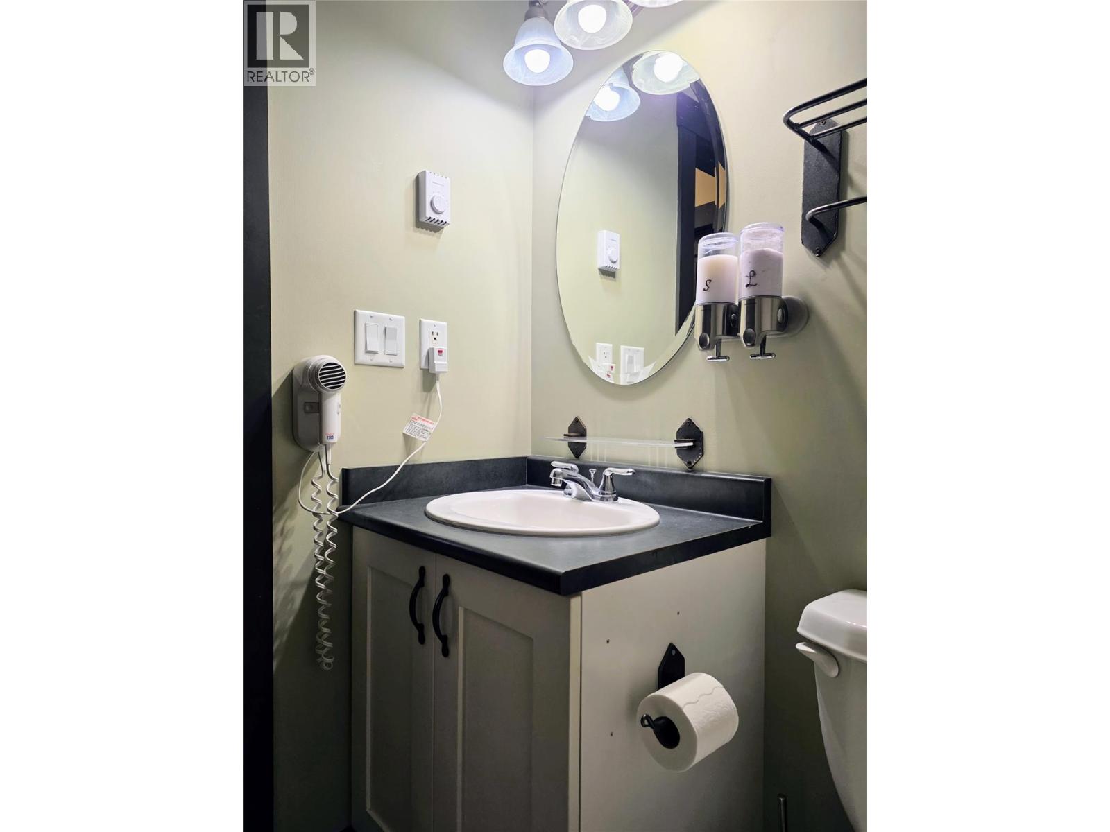 #304 2070 Summit Drive - 18