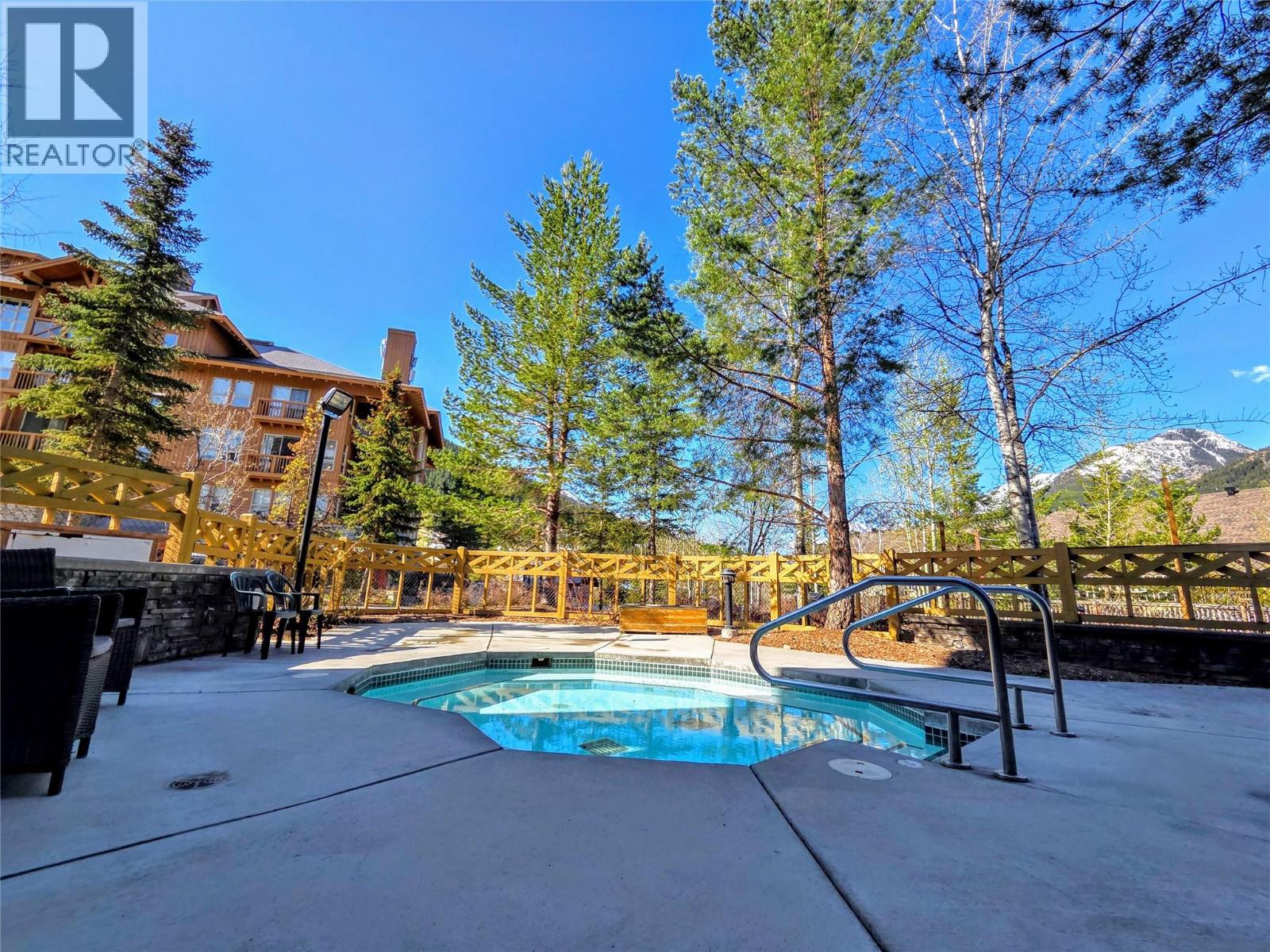 #304 2070 Summit Drive - 23