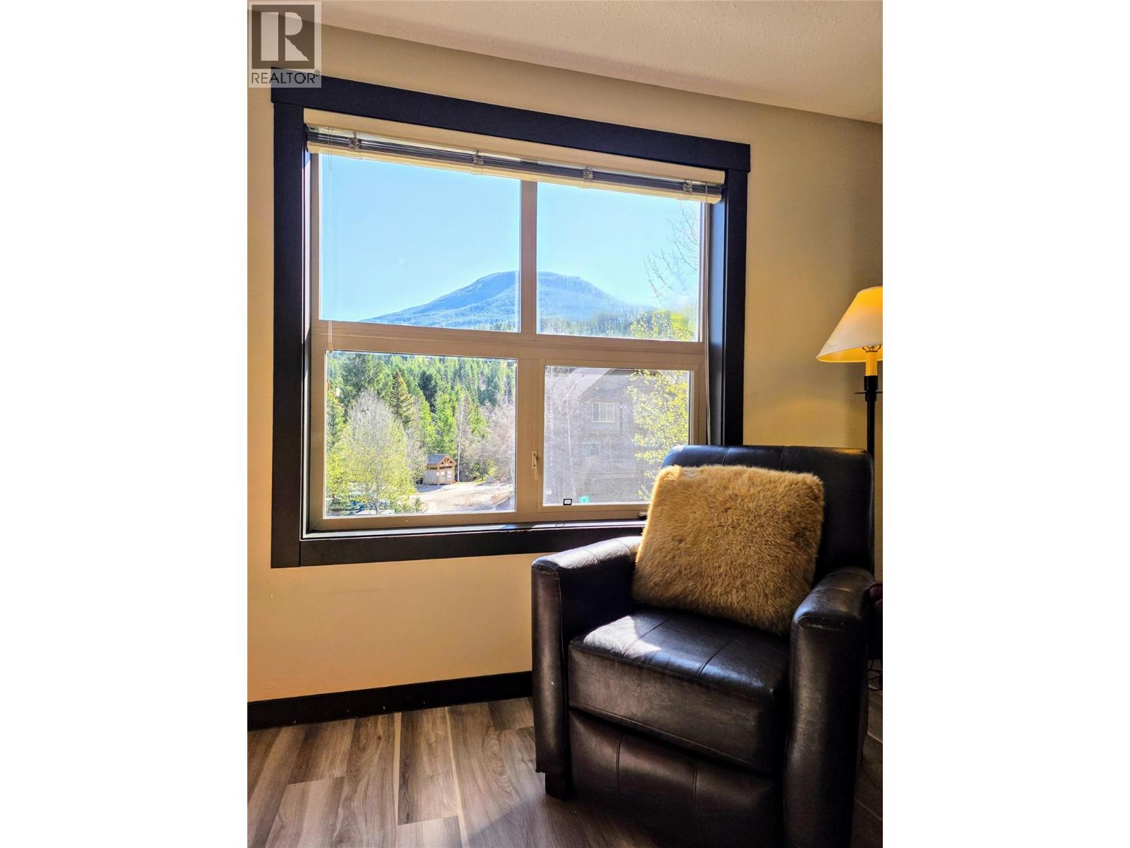 #304 2070 Summit Drive - Image 3