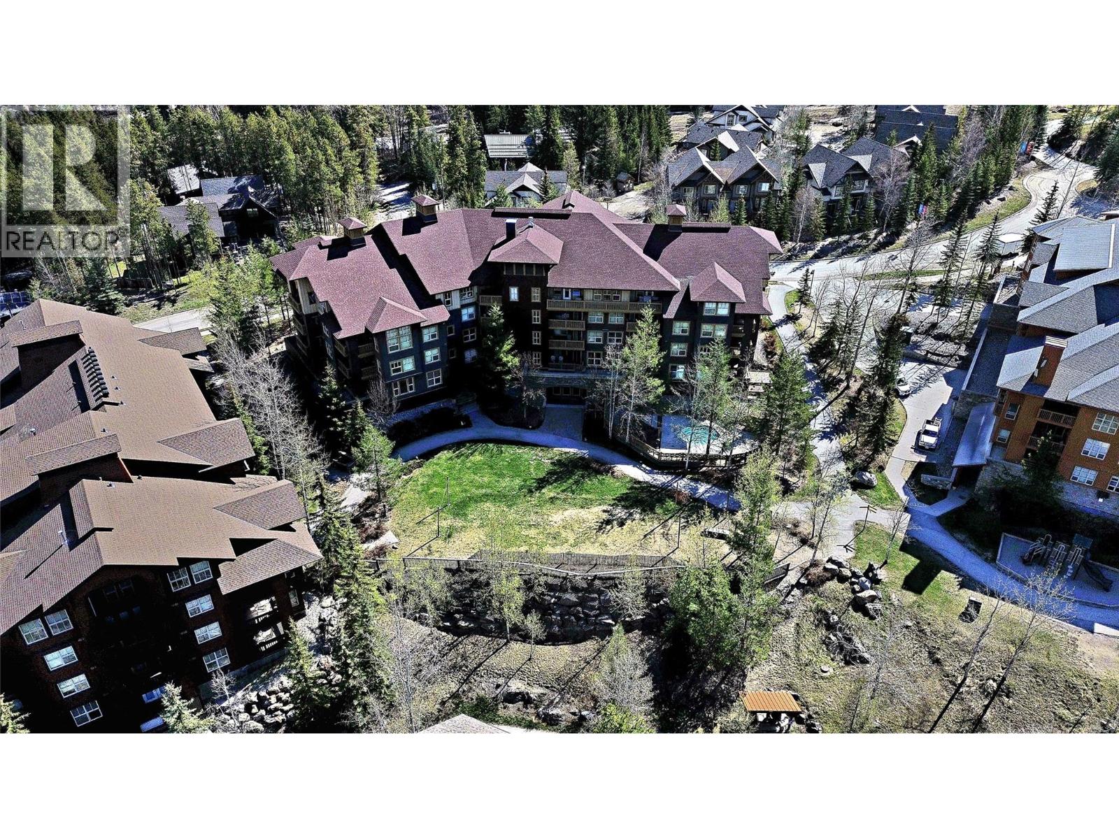 #304 2070 Summit Drive - 32
