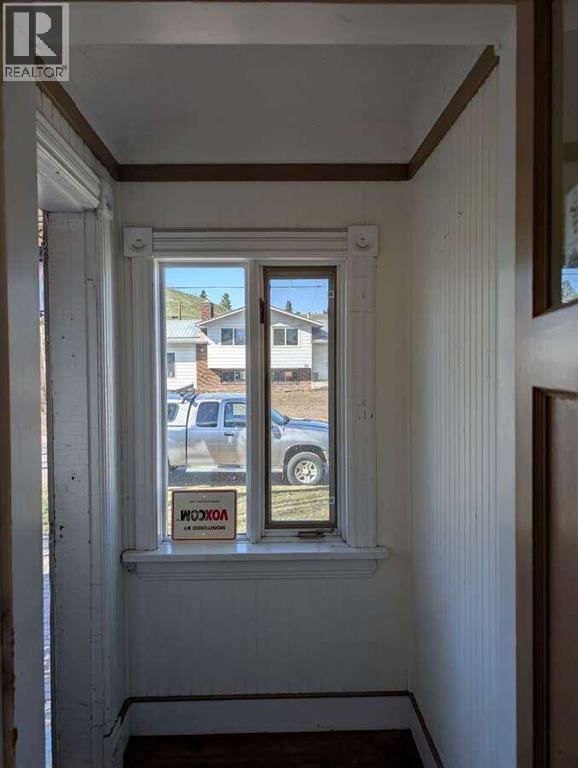 53 Elma Street W - 12