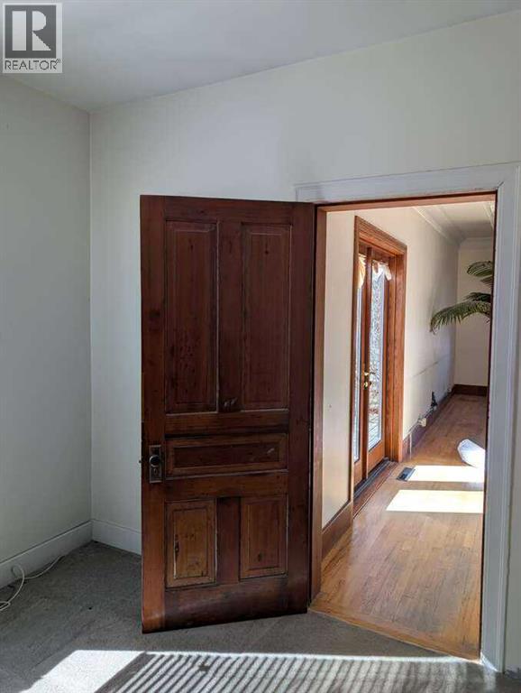53 Elma Street W - 17