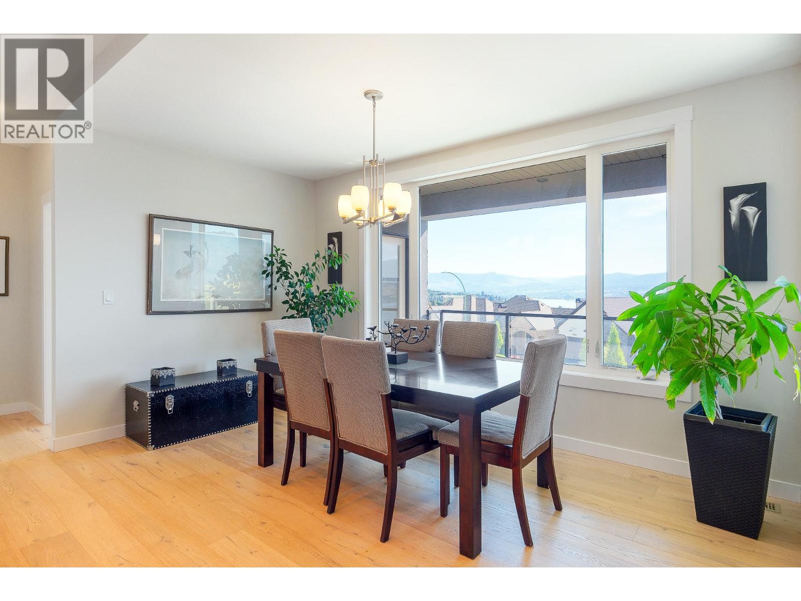 1534 GREGORY Road - 8