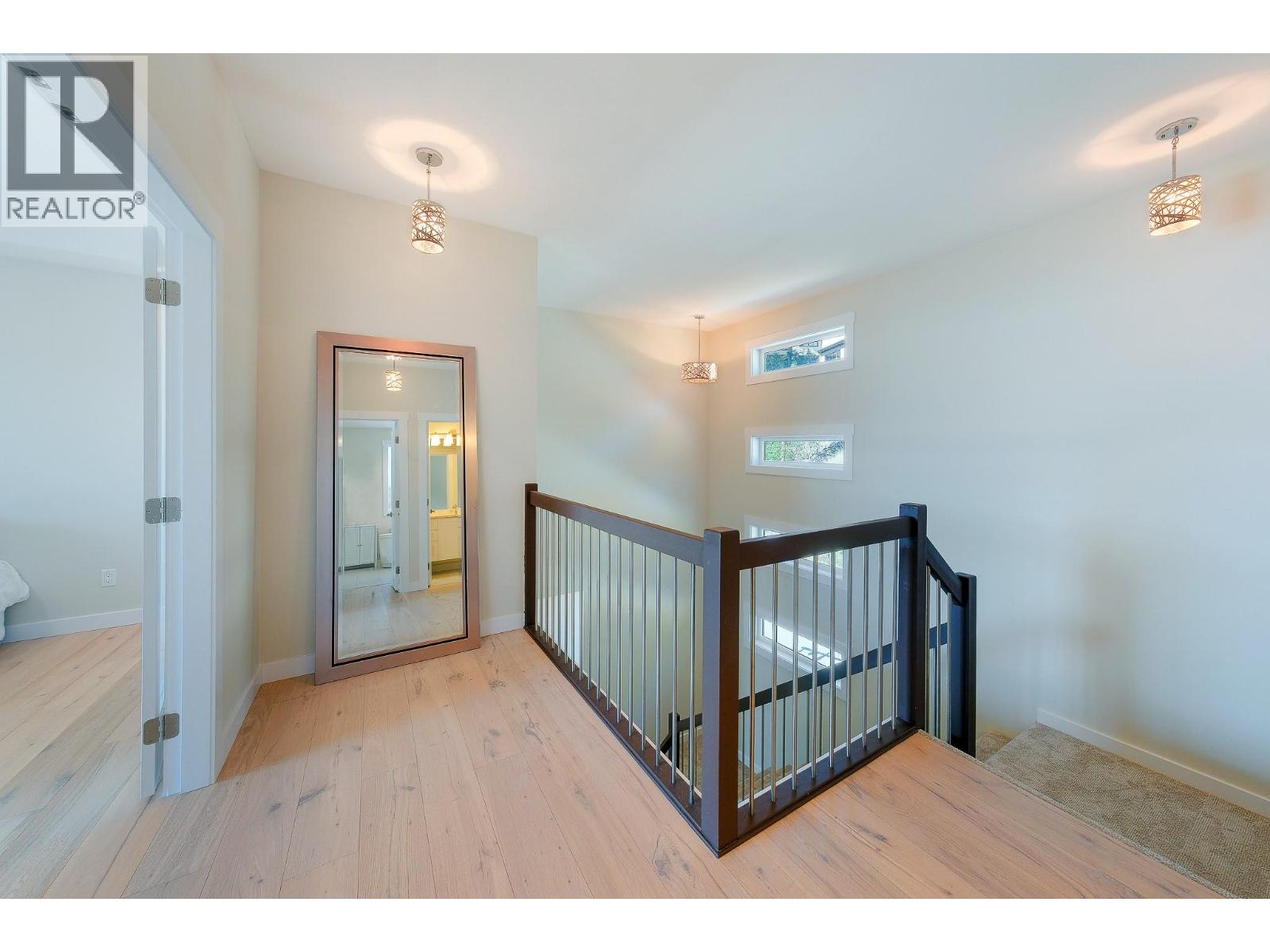 1534 GREGORY Road - 20