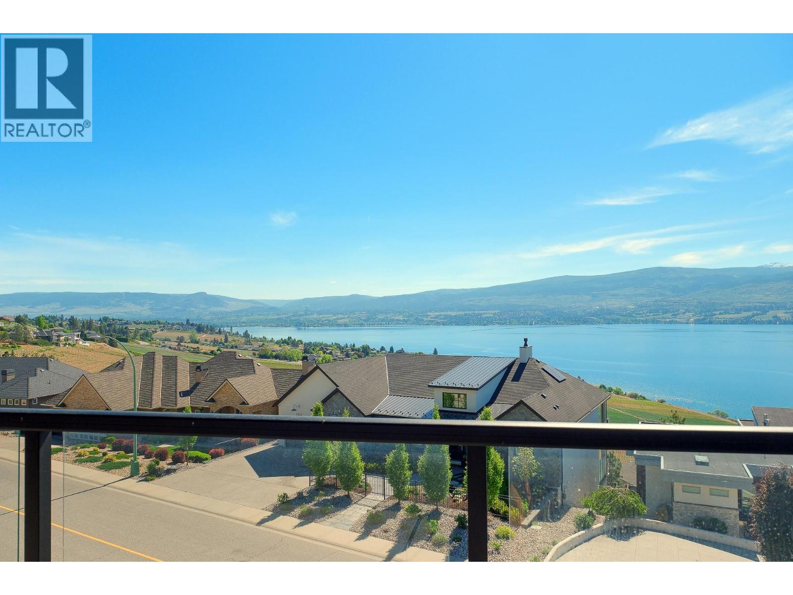 1534 GREGORY Road - 27