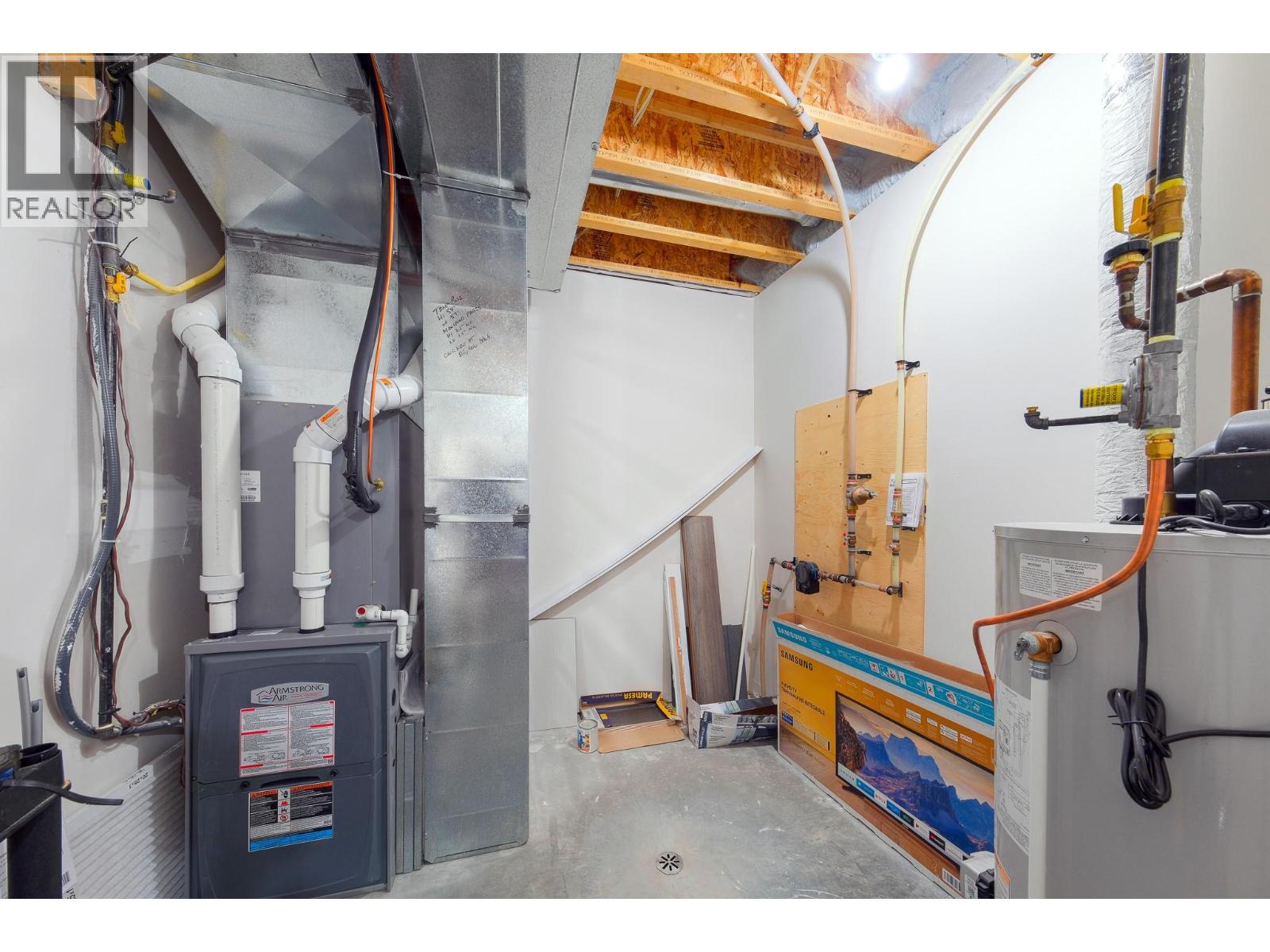 1534 GREGORY Road - 30