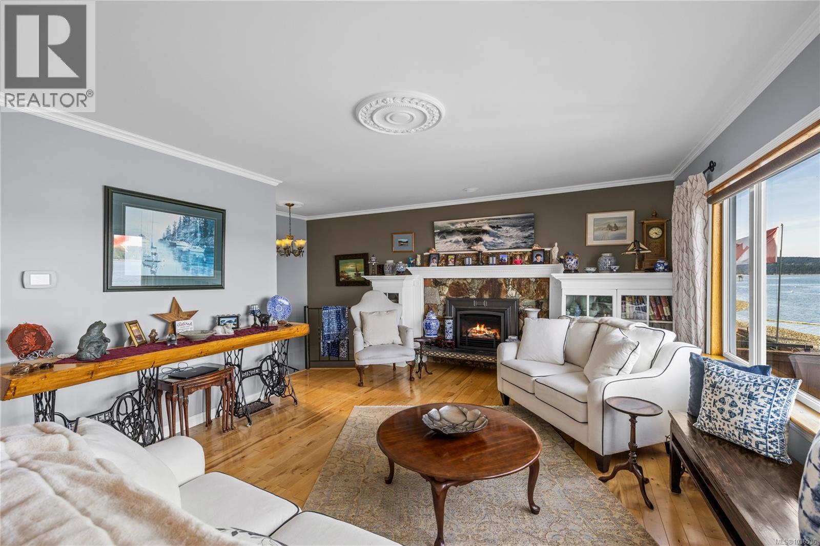 363 Chemainus Rd - 6