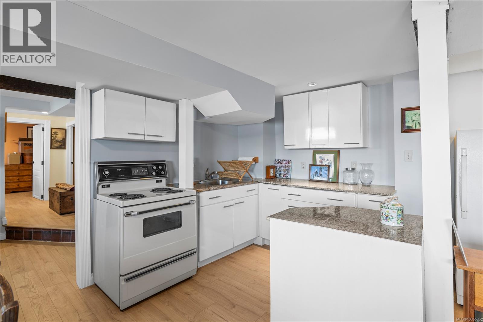 363 Chemainus Rd - 36