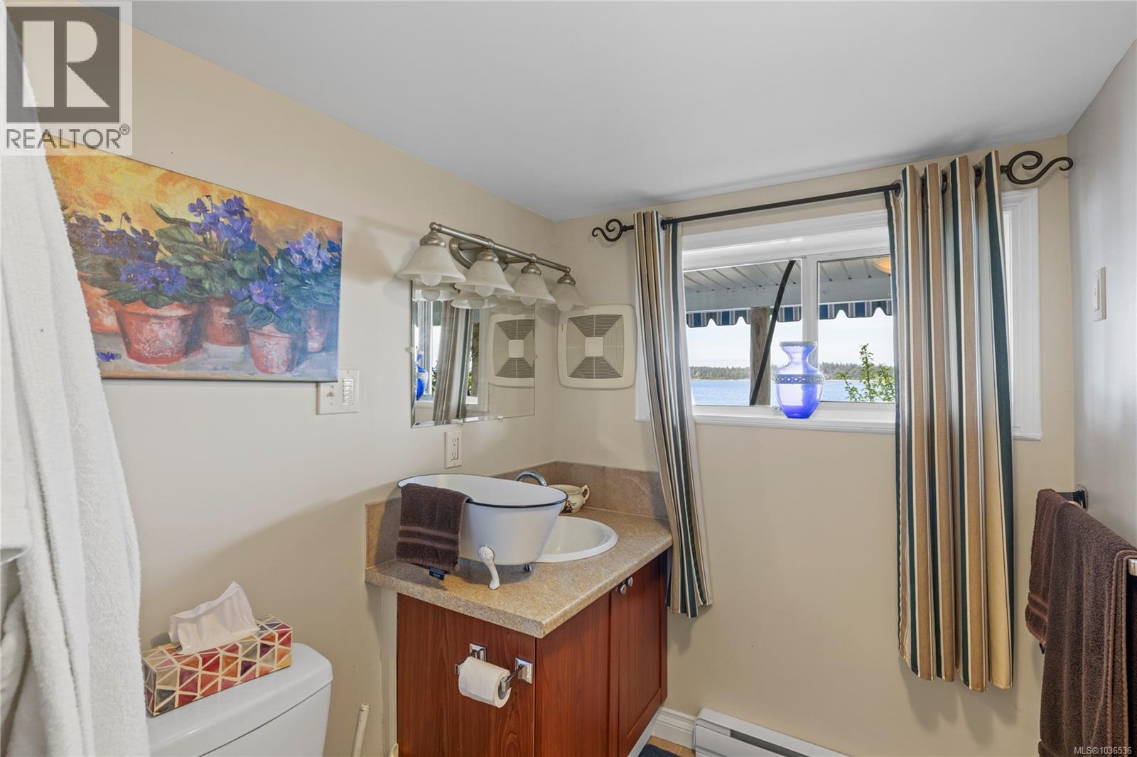 363 Chemainus Rd - 40