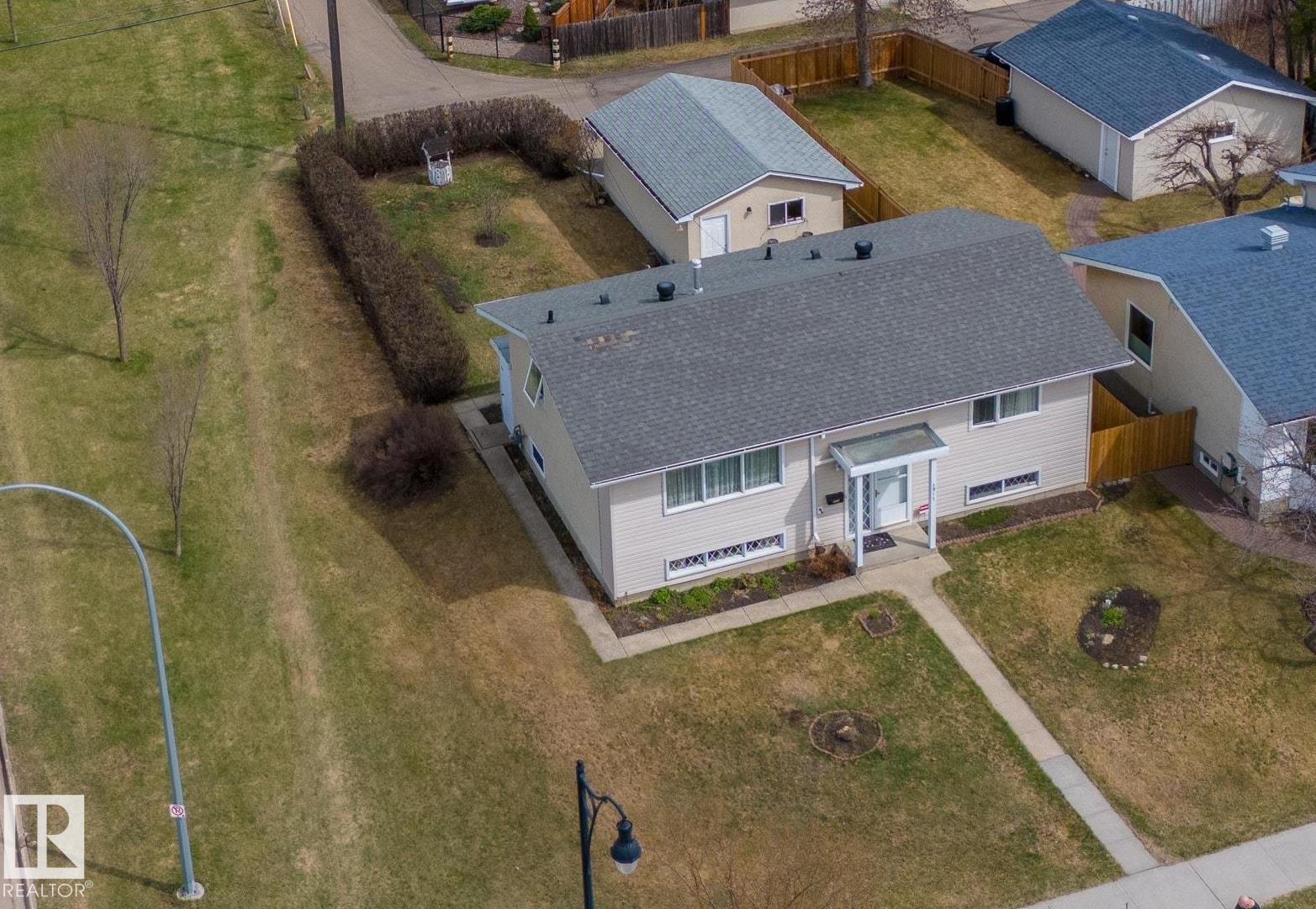 5915 115 ST NW - 2