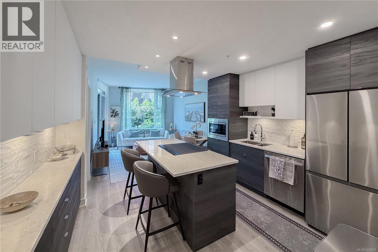 #405 1628 Store St - 9