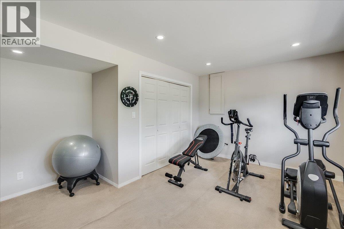 567 Goddard Road - 32