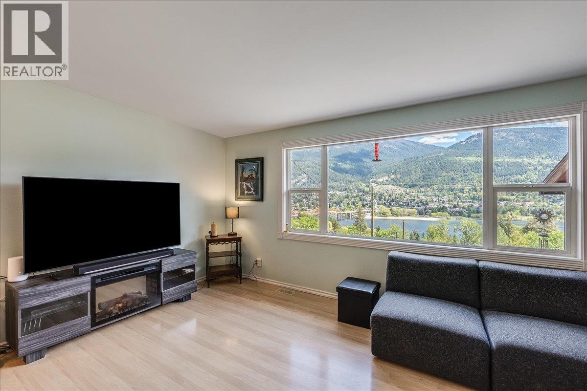 567 Goddard Road - 8
