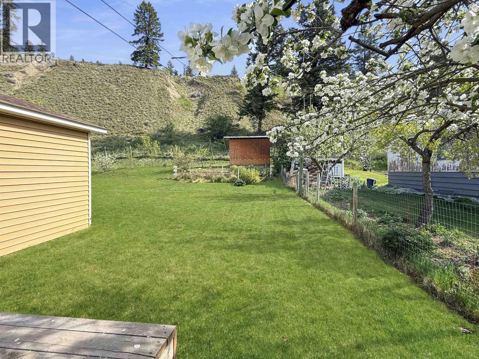 1431 SODA CREEK TOWNSITE ROAD - 30