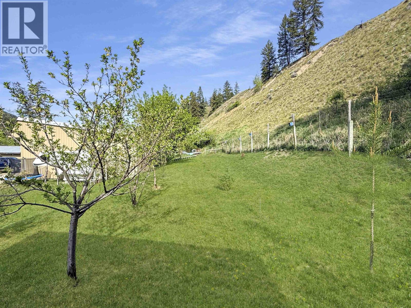 1431 SODA CREEK TOWNSITE ROAD - 34