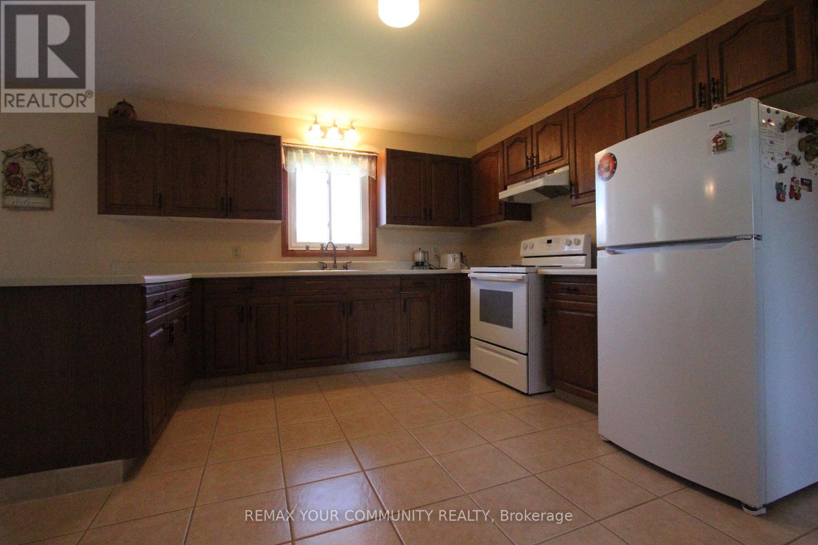 20161 BATHURST STREET - 17