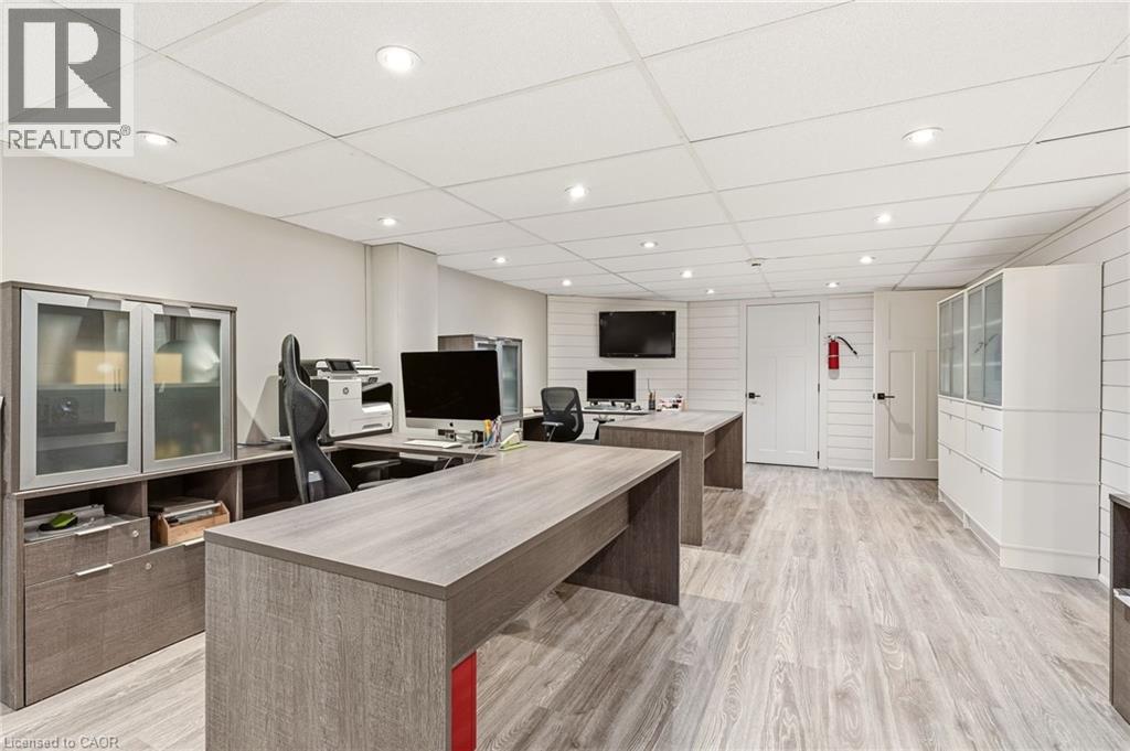 7196 MCNIVEN Road - 27