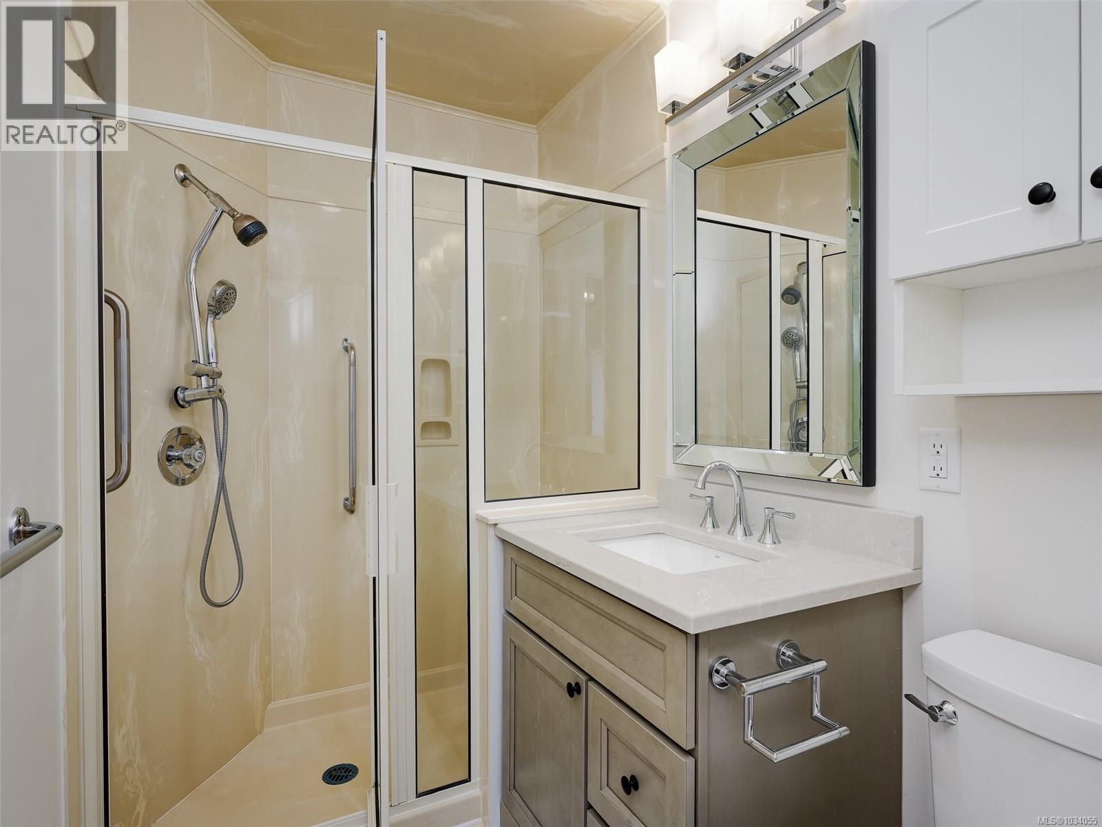 #1 4631 Lochside Dr - 27