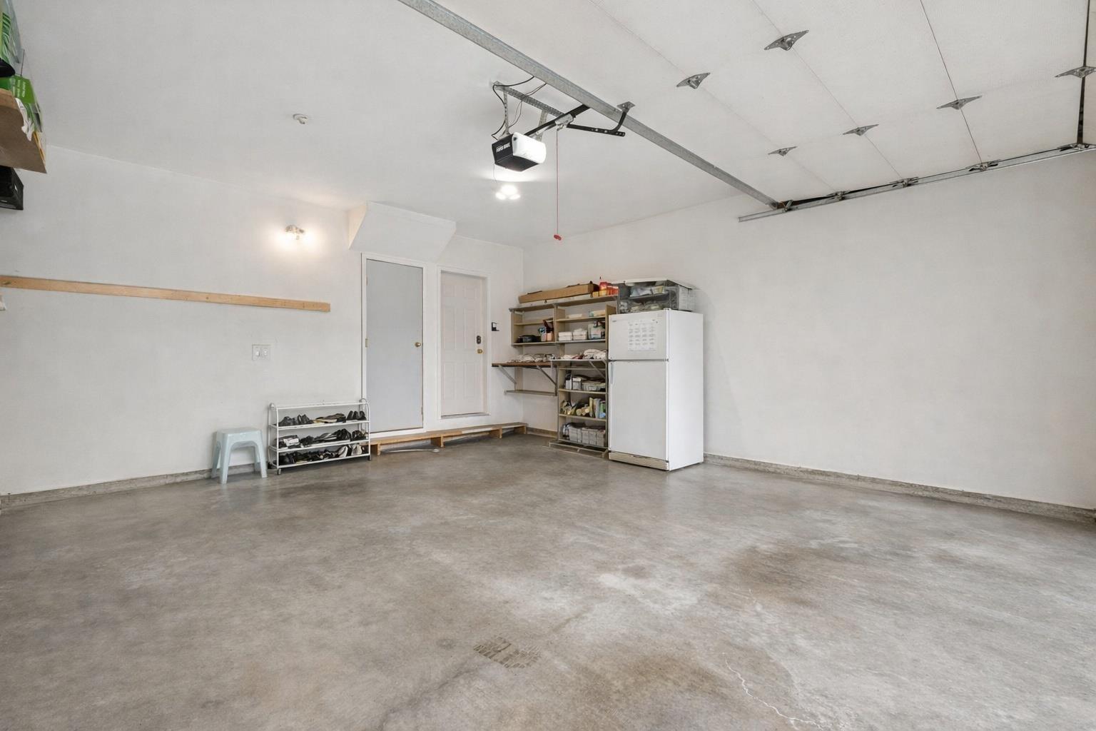 16583 10 AVENUE, White Rock