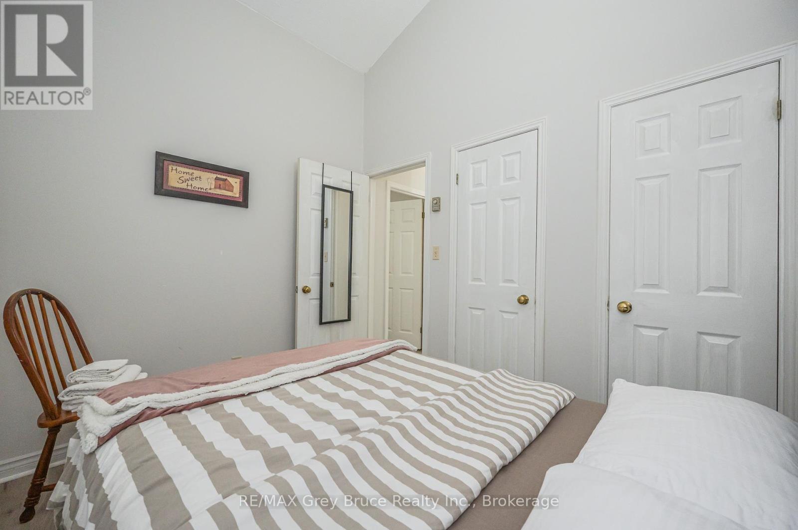 66 HARPUR DRIVE - 23