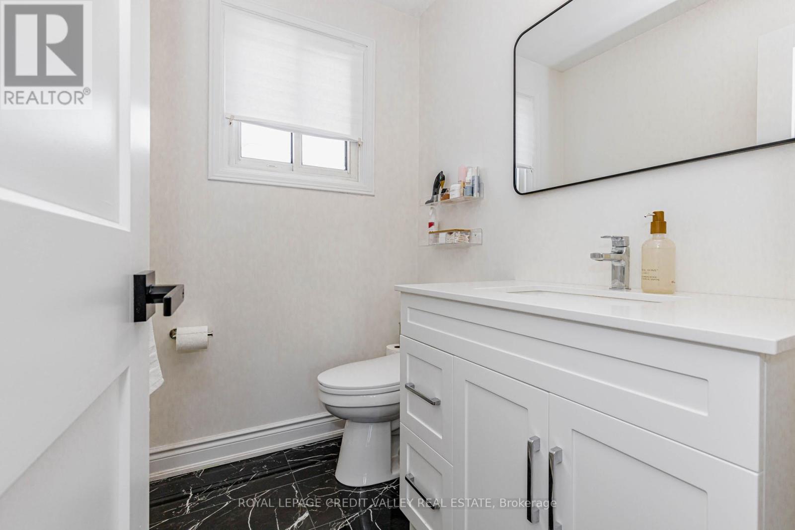 85 DEROSE AVENUE - 27