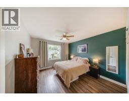 Mud room - 2120 Sixth Avenue, Trail, BC V1R3B7 Photo 9